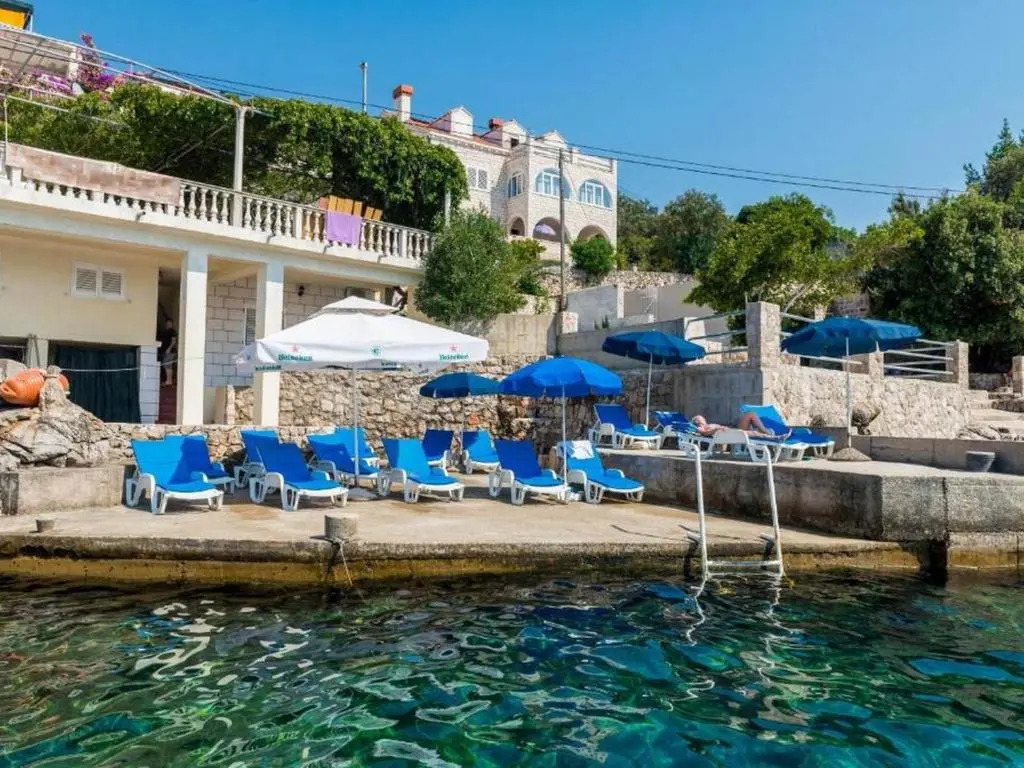 Apartments Rašica Molunat