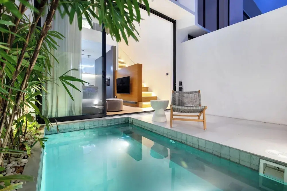 The Oasis II Townhouses by BREIG