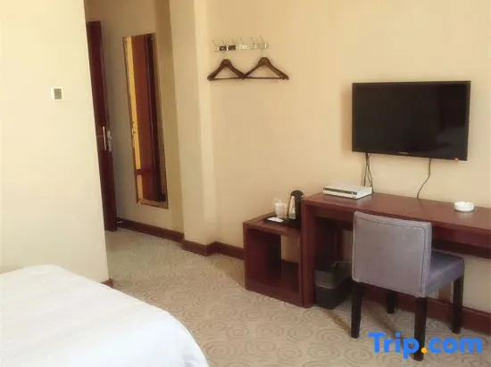 Thank Inn Plus hotel He'nan Zhoukou Chuanhui District Red Star Macalline