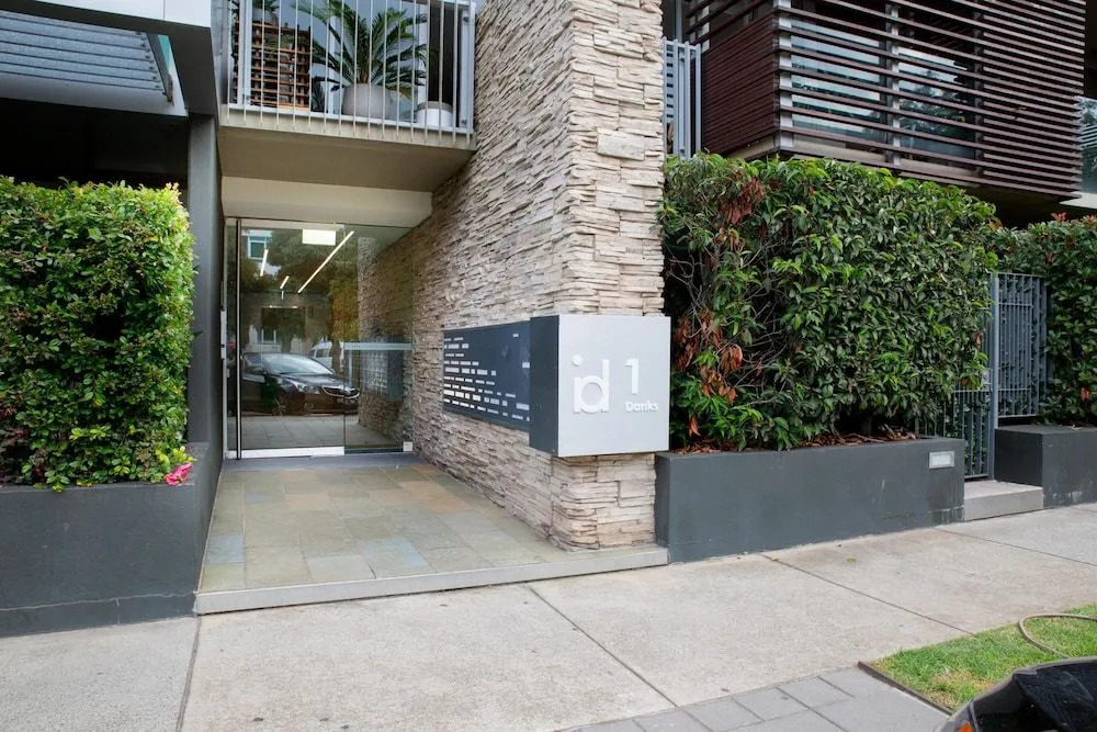 Stylish port Melbourne Pad - Rejuvenate