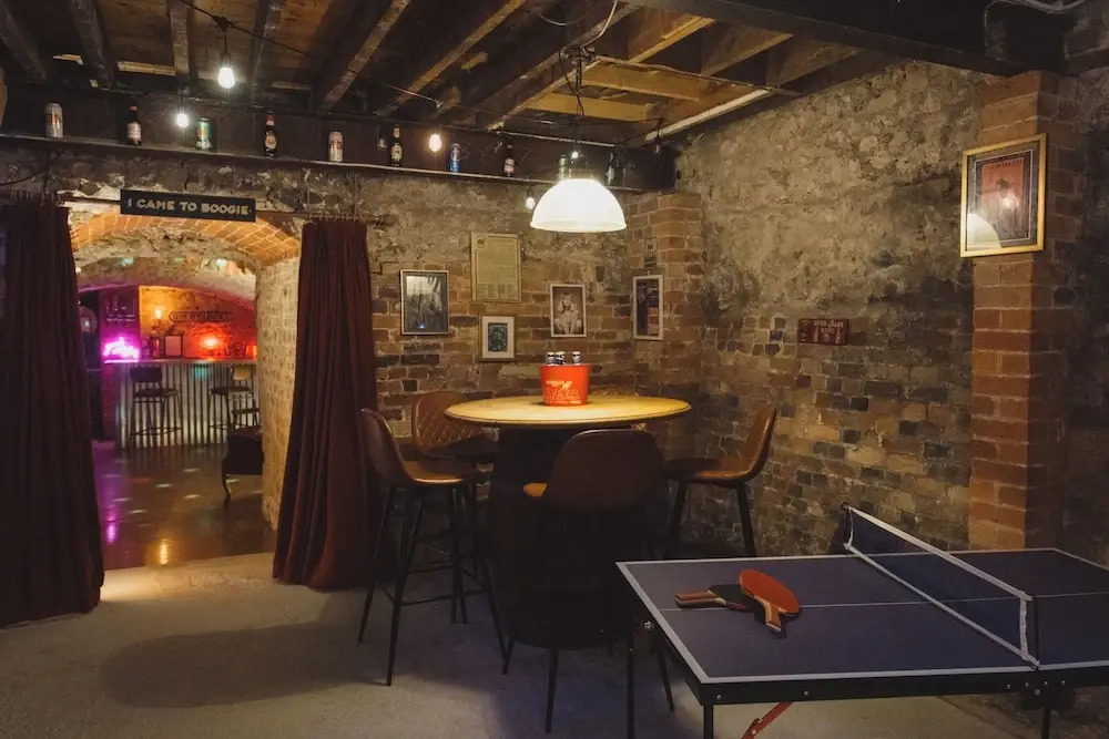 Luxury House Sleeps 14 With Secret Bar Near Bath