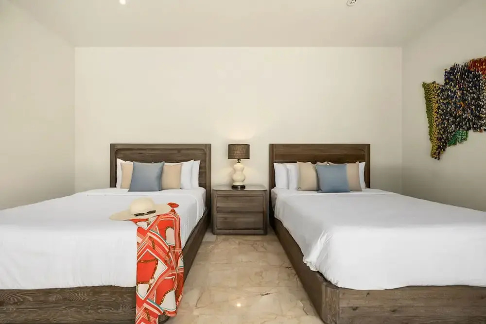 NEW Luxury 4BR Beachfront Villa w Infinity Pool