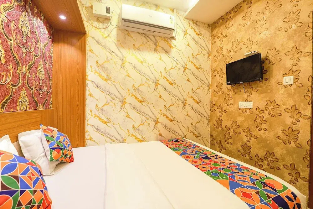 FabHotel Joy Residency