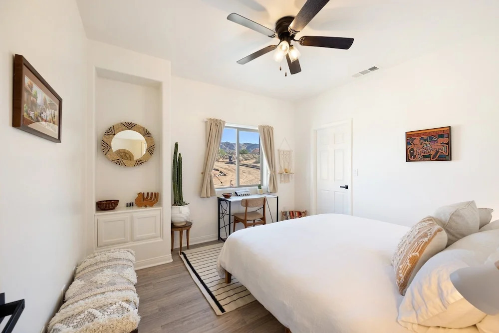 Rancho Nopales Jt - Pool, Hot Tub, Hammocks, Fast Wifi + Views! 4 Bedroom Home by RedAwning