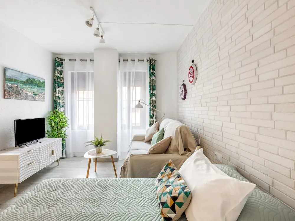Elegant Holiday Home in Seville near River Guadalquivir