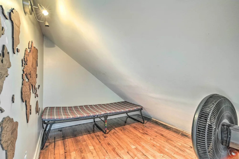 Spacious Houston Home, Day Trip to Galveston!