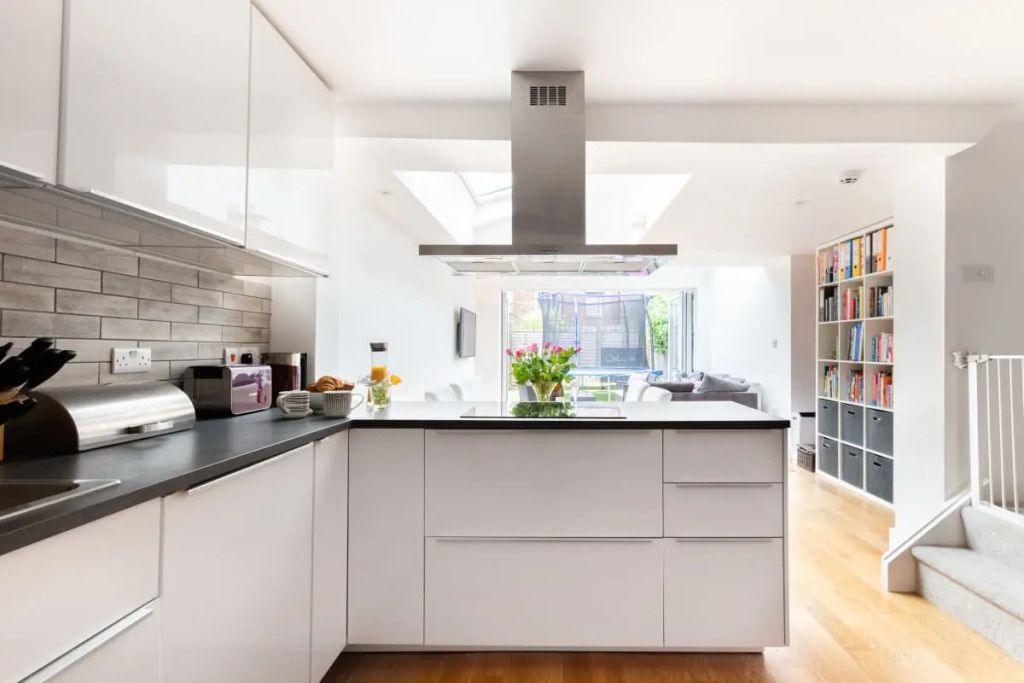The Jericho Retreat - Bright & Spacious 4BDR Home with Garden