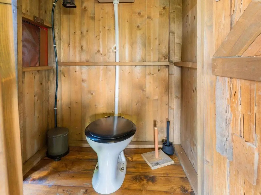 Unique, Comfortable Tent Houses on a Small Holiday Park a 5 Minute Walk From the sea