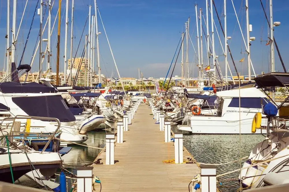 Great Location 1BR Studio Wtih Pool Marina View