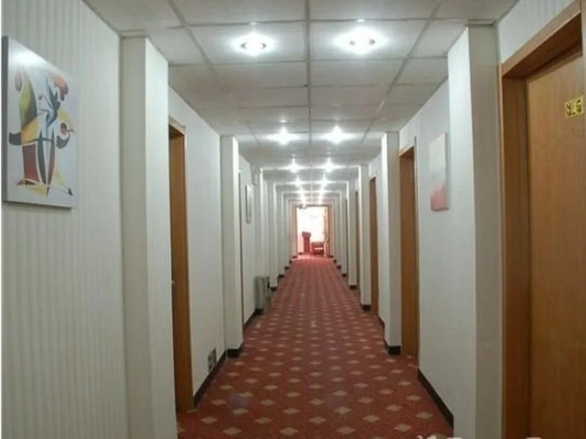 Happy Garden Hotel
