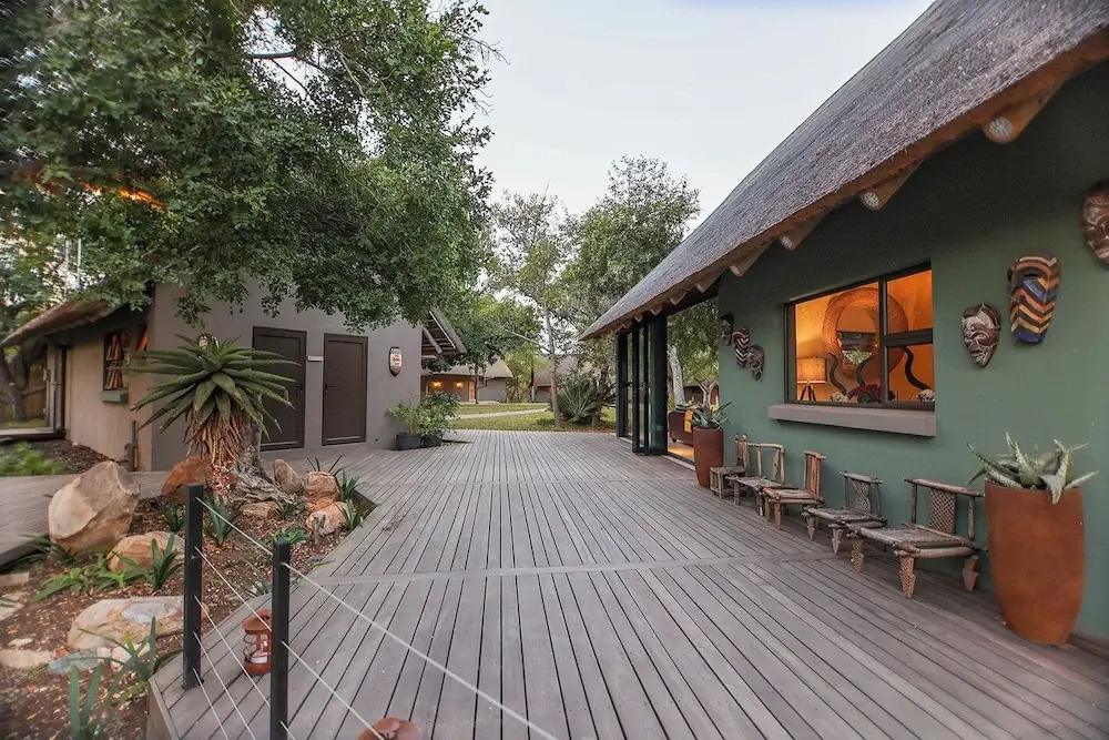 Tomo Safari Lodge