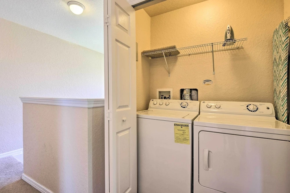 Cozy Resort Townhome w/ Gas Grill, 3 Mi to Disney!
