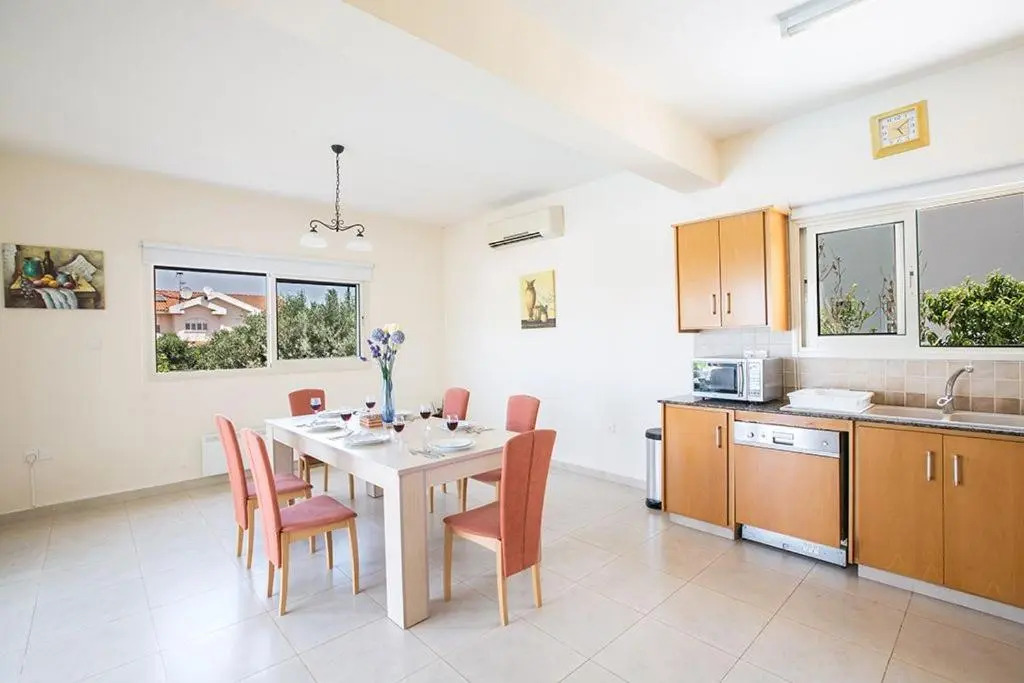 Villa Akefalo - Beautiful 3 Bedroom Protaras Villa With Private Pool