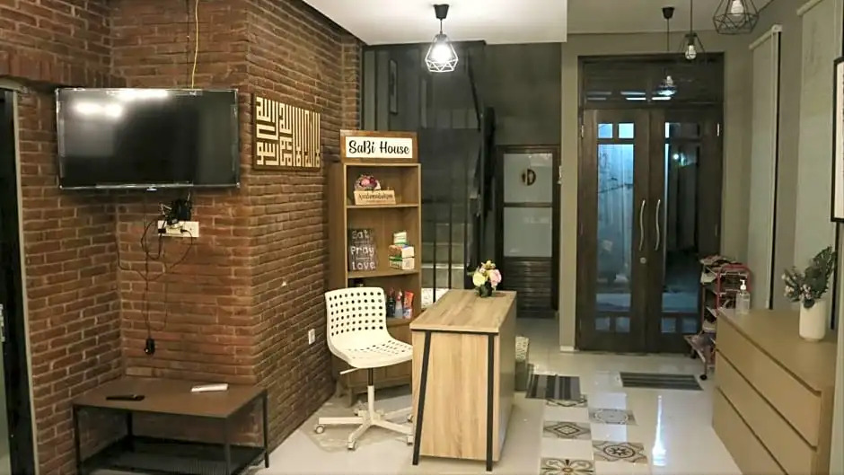 SaBi Guest House - Strategic Family -married couples only- Hostel in Prawirotaman