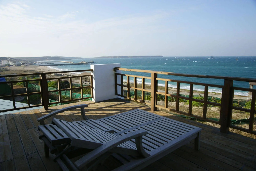 23.5 Blue B & B