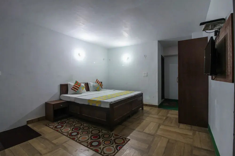OYO 18758 Home Spacious Cottage Naini Lake