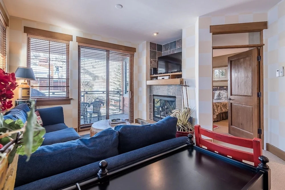 Westridge #27 - 3 Br Condo
