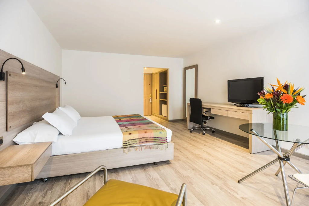 Hotel Rosales Plaza