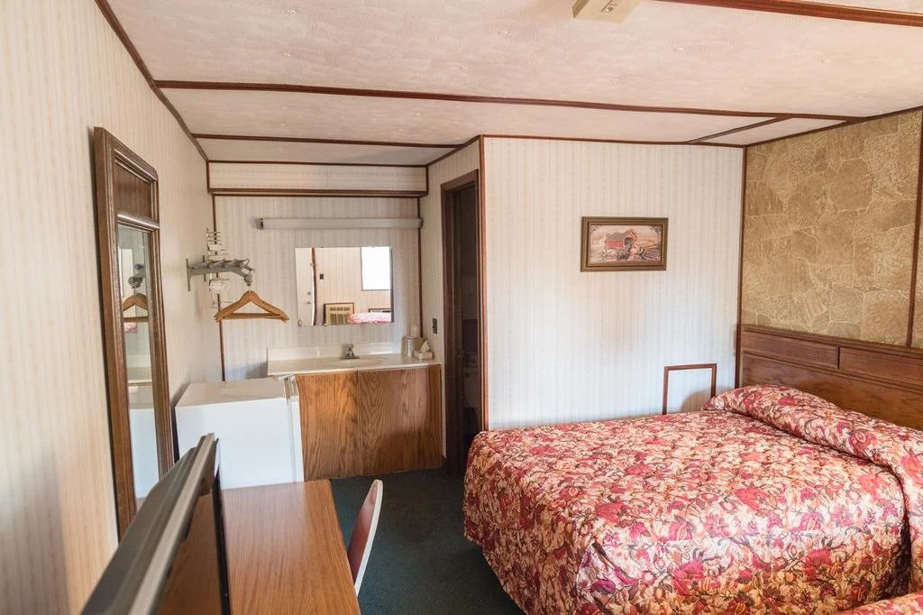 Dutch Treat Motel