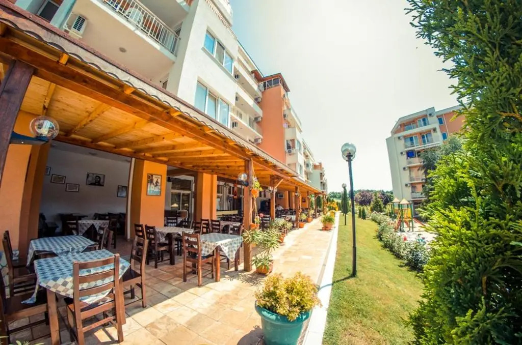 Destination Bulgaria 2000 Summer Private Apartments Crown, Imperial, Panorama