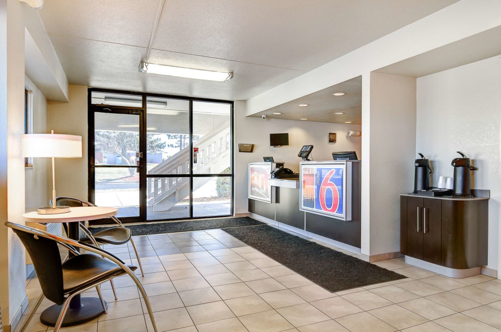 Economy Suites Springfield - Extended Stay