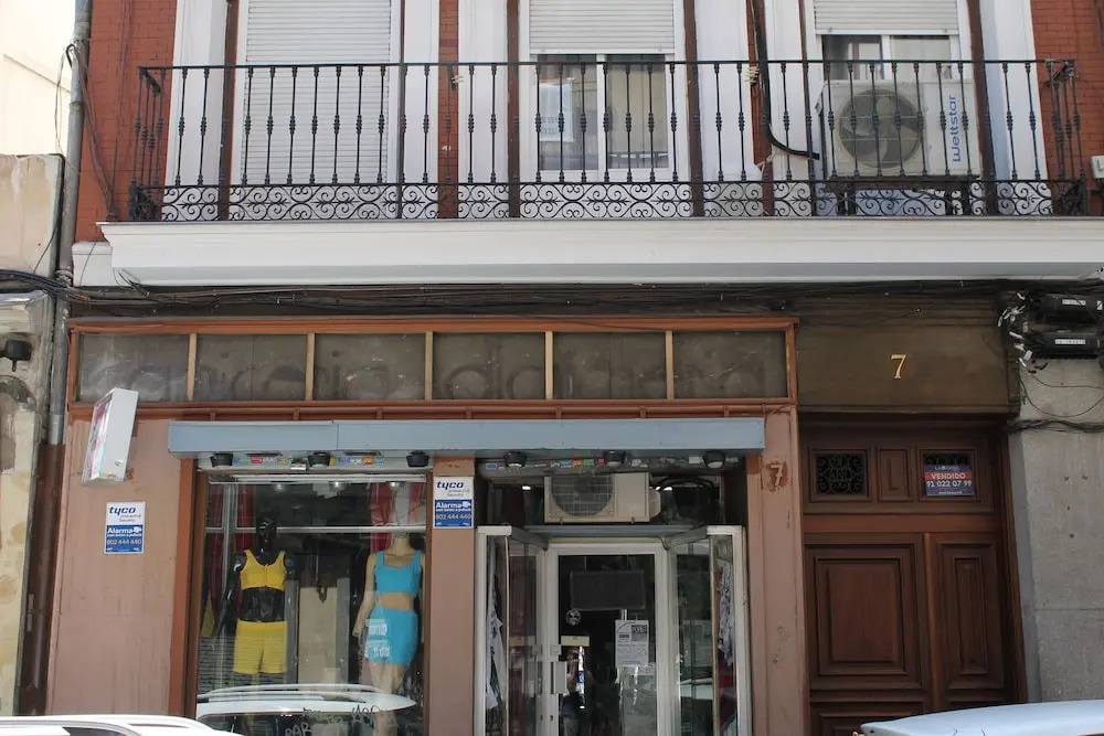 Modern 3 Bedroom in La Latina 10 minutes to Metro