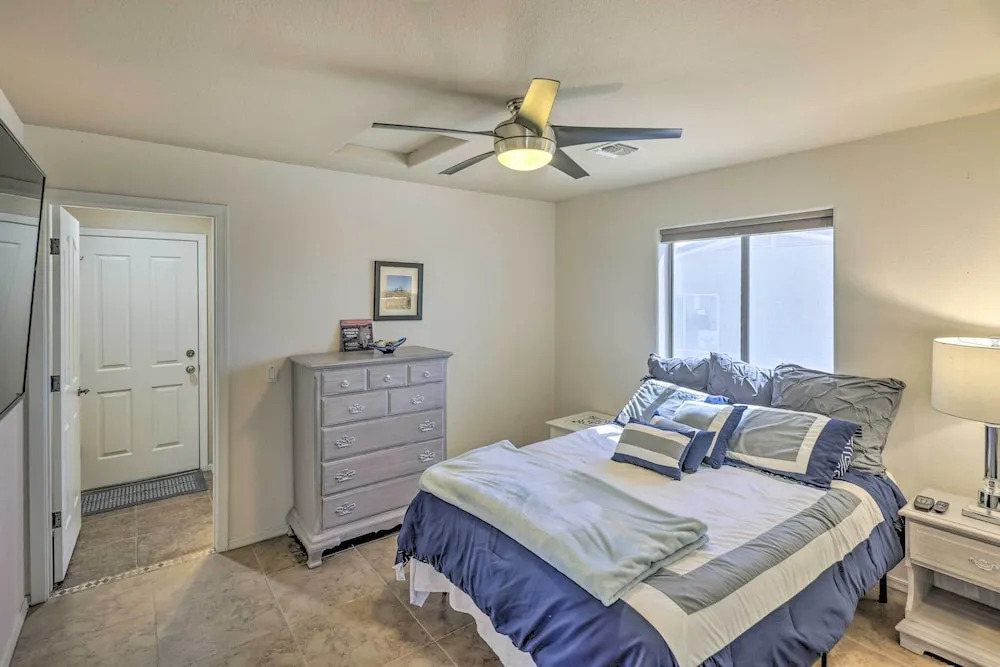 2 Mi to London Bridge: Lake Havasu Getaway