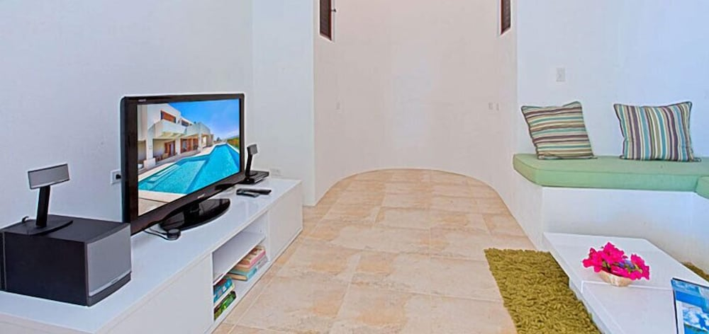 White Cedars Villa 3 Bedroom Special Offer
