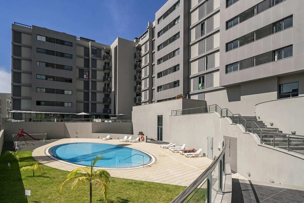 Apartment With Pool and Gym, Piornais Residence I