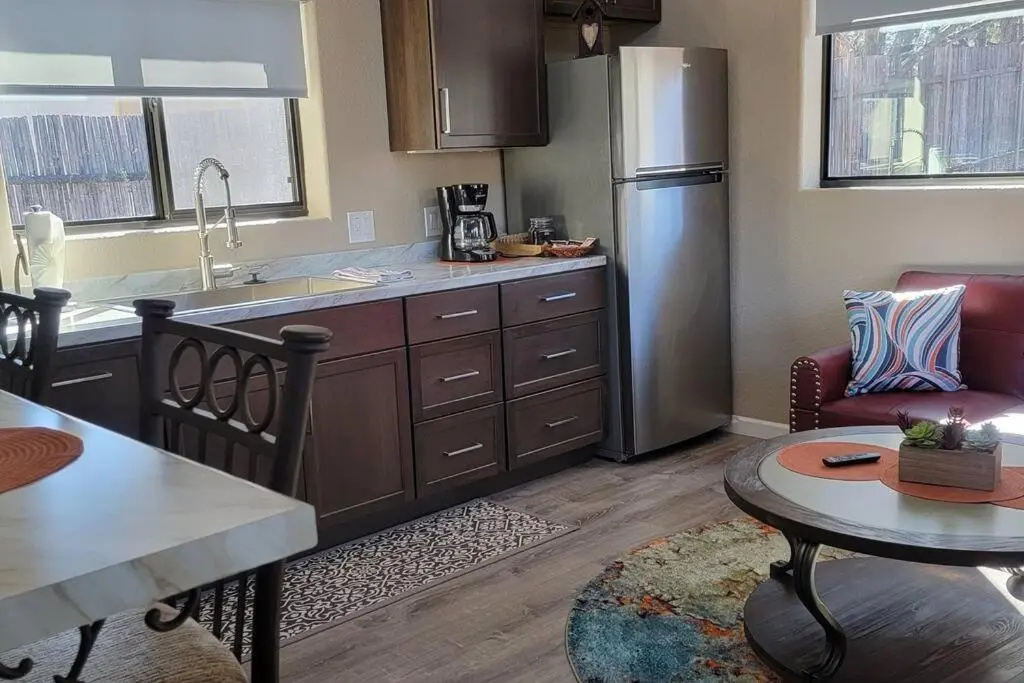 Serene New Build,1 bdrm guesthouse in Red Rock Country in W. Sedona