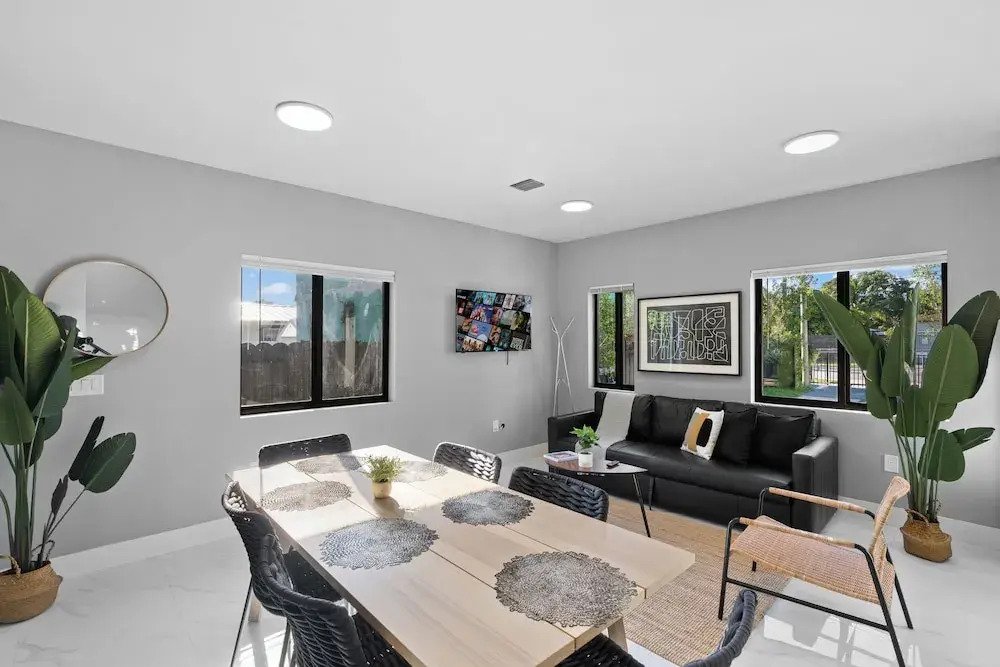 Spacious 4-BR House for Your Comfort