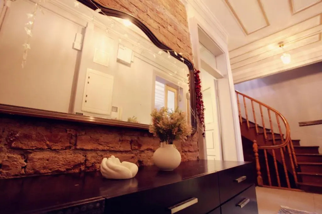 all building/5floors/ garden in balat