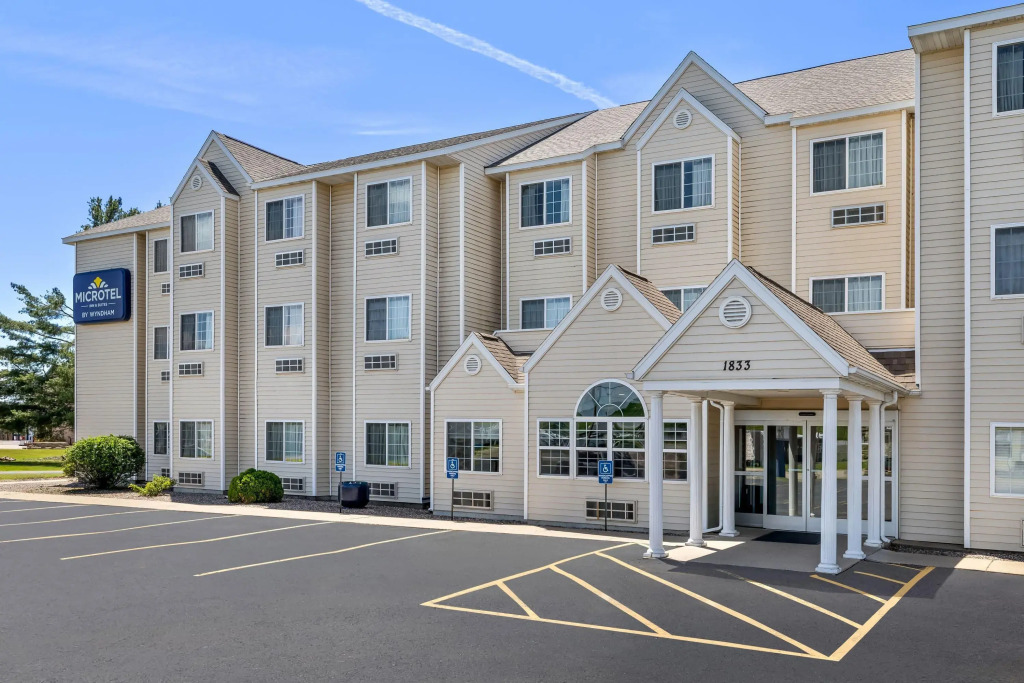 Microtel Inn & Suites by Wyndham Prairie du Chien