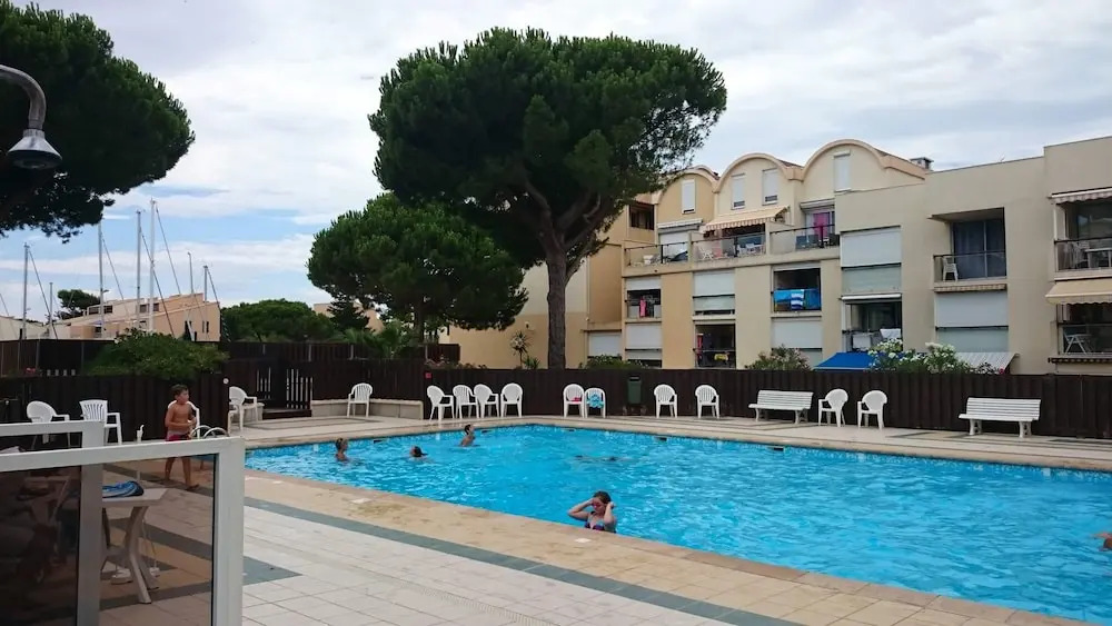 Studio in Gruissan, With Wonderful City View and Pool Access - 300 m F