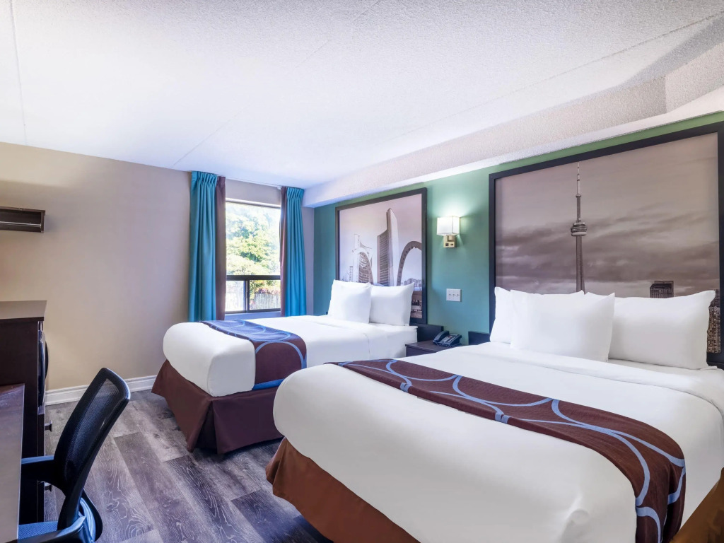 Super 8 by Wyndham Toronto East ON