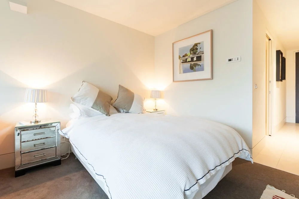 CELESTE, 1BDR East Melbourne Apartment