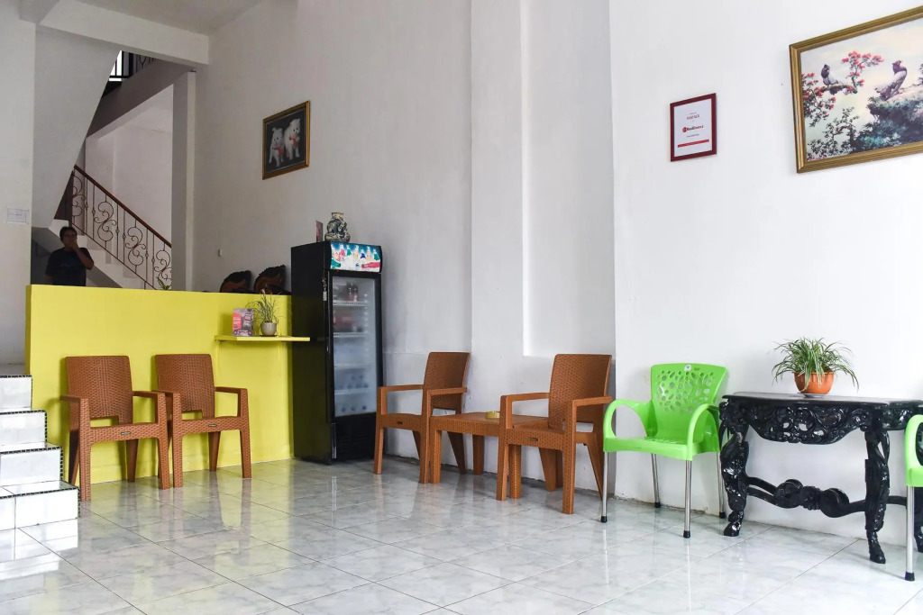RedDoorz near Sultan Hasanuddin Airport 2 Makassar