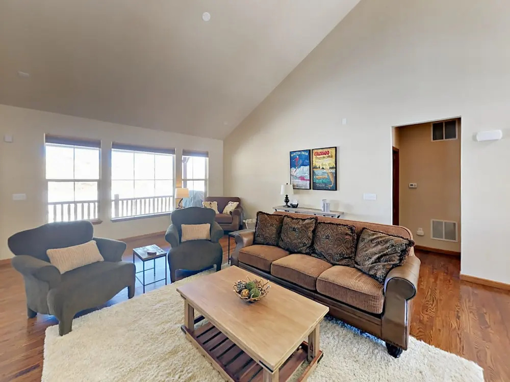 124 Fairview Lane Home 3 Bedrooms 2.5 Bathrooms Home