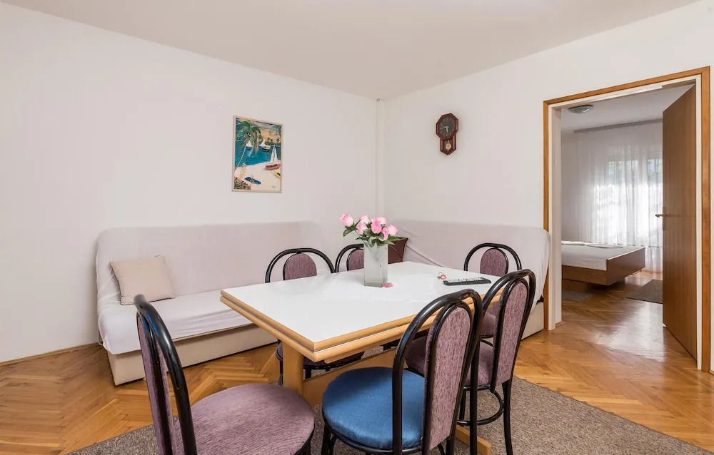Stunning Home in Barbat-rab With Wifi and 2 Bedrooms