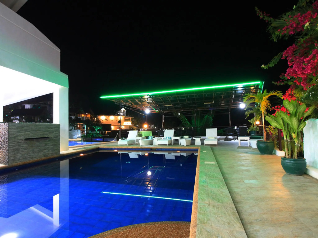 Manarra Sea View Resort