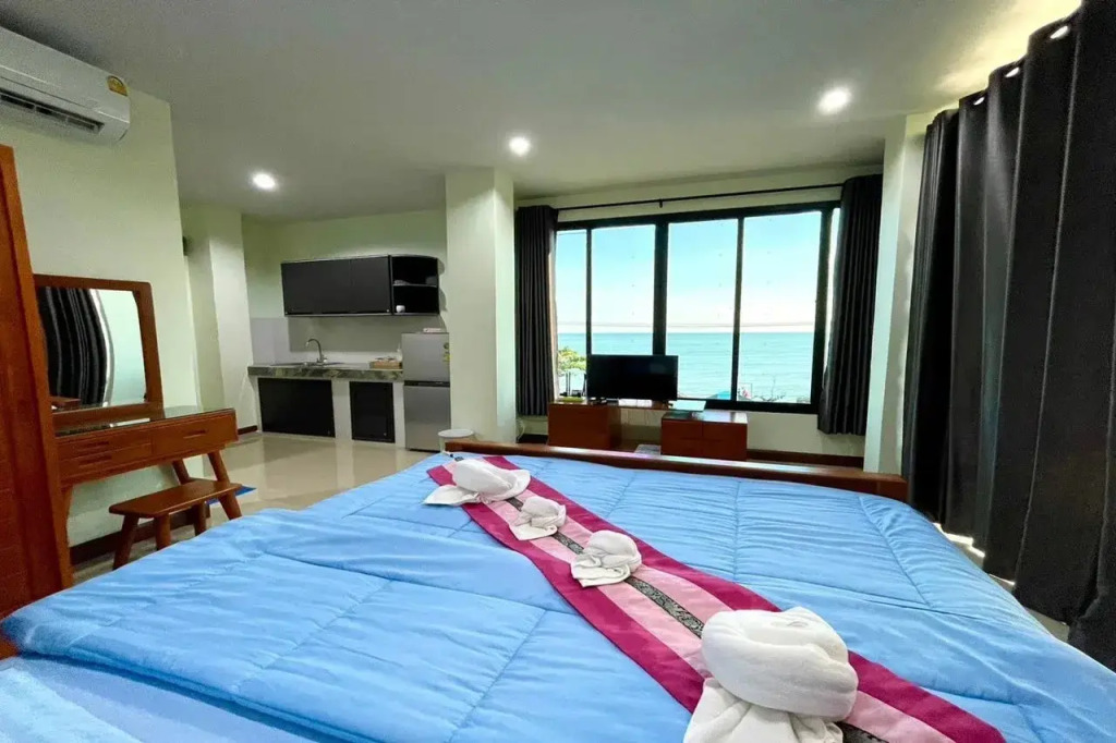 Triple O Phala Beach