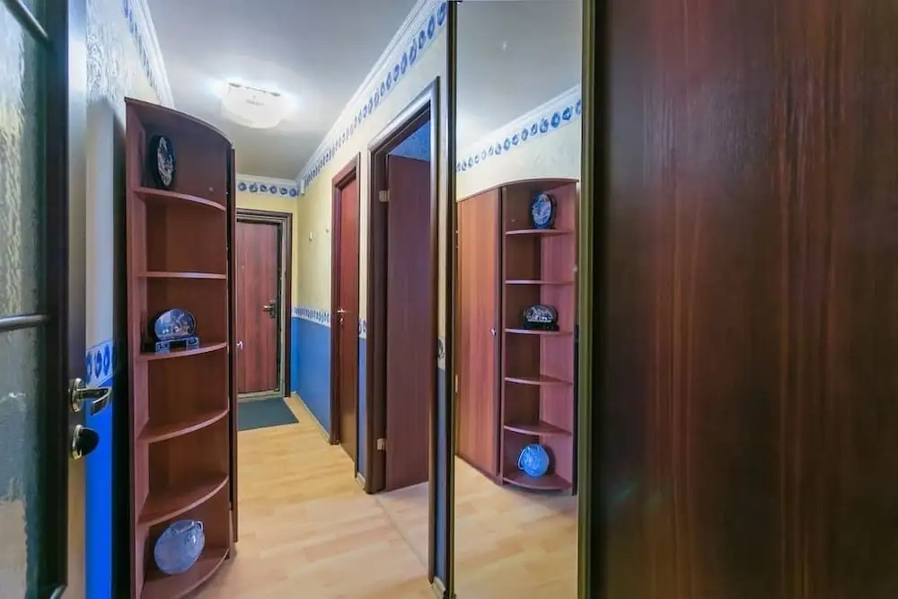 Apartment on Sedova 7-2