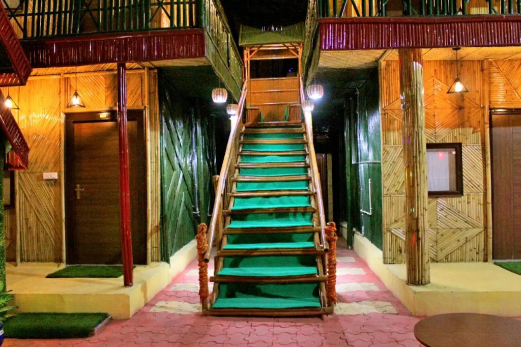 Hotel Bamboo Castle
