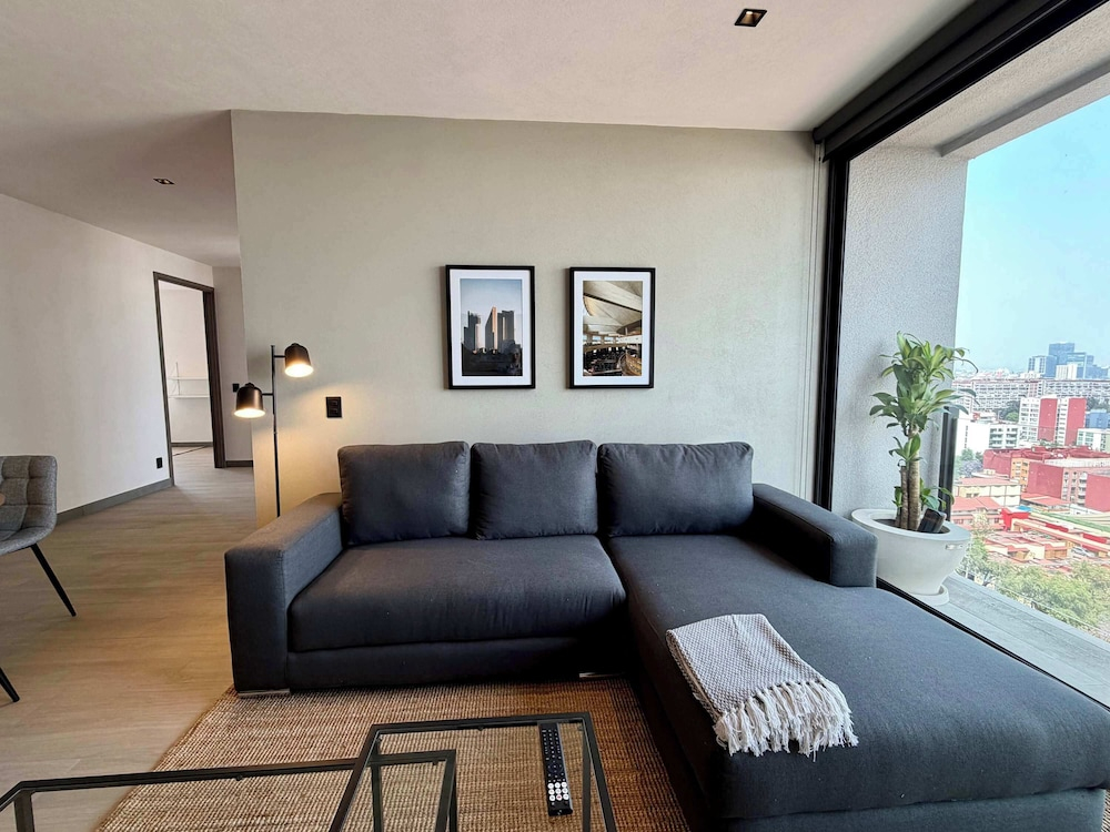 w Engaging 3BR w Balcony in Be Grand del Valle