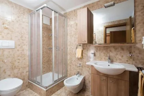 Adria Garni B&B Residence Corvara