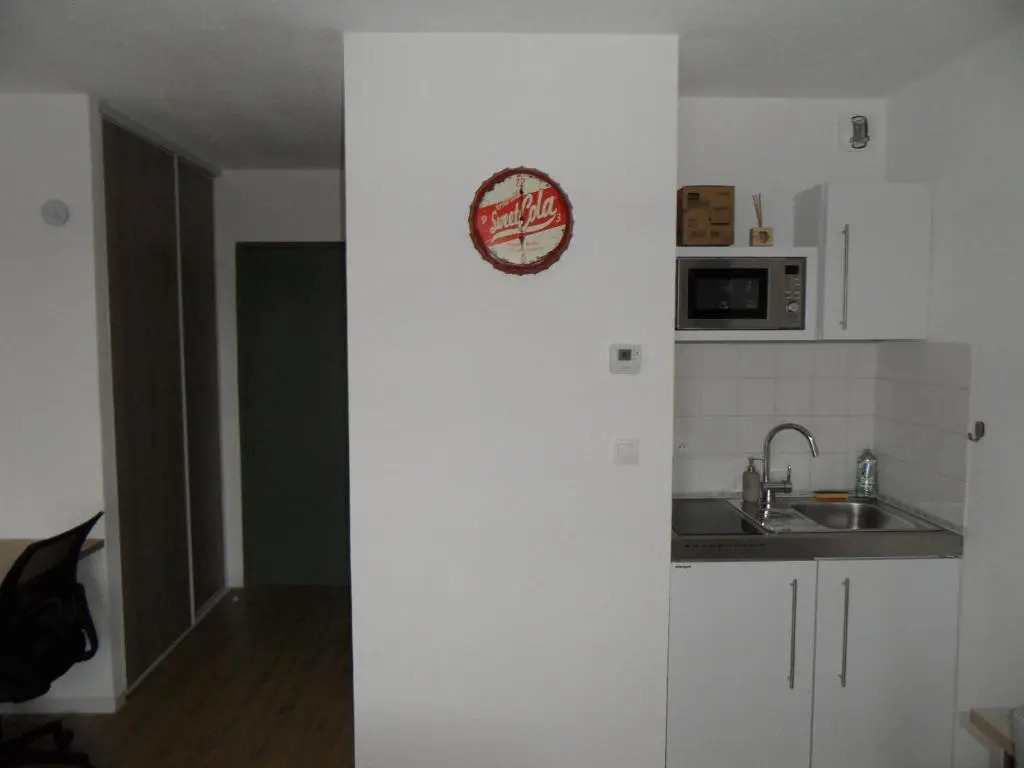 # Studio Bon Emplacement Avec Parking #