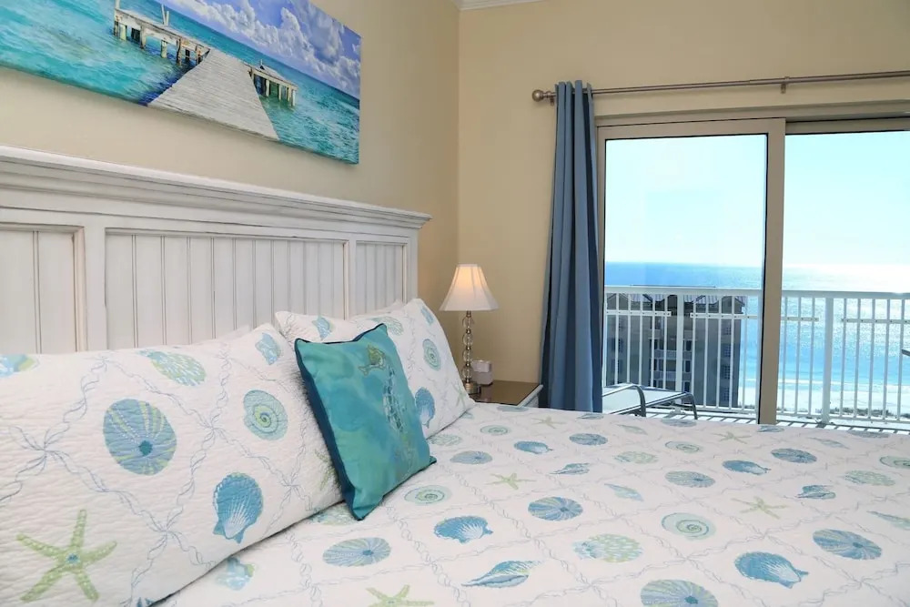 Crystal Tower 1109 2 Bedroom Condo by RedAwning