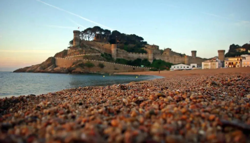Lets Holidays Mediterranean apartment 3 minutes to the beach 3