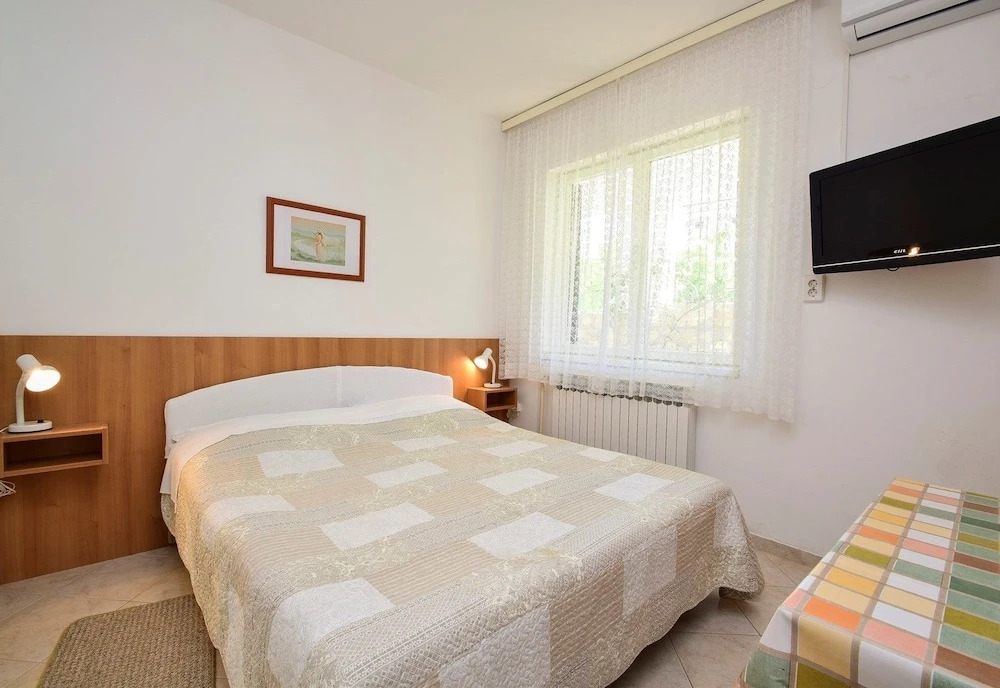 Apartments Valentić 1218