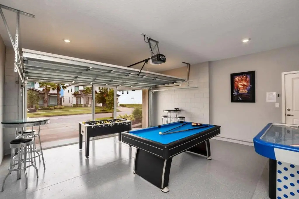 Elegant Brand NEW Houses Less 10 Minutes from Disney